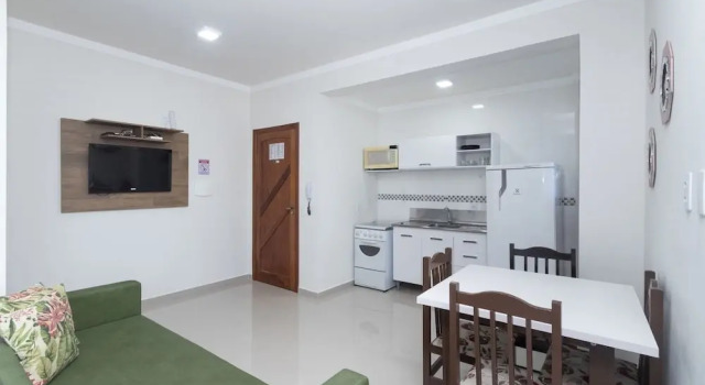 Apartamento Studio - 303 - 17, Забронировать Апартаменты/квартира Бомбиньяс Санта-Катарина