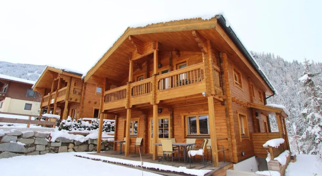 Modern Chalet with Hot Tub in Krimml, Забронировать Шале Кримль 