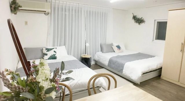 Sunny House Hongik snt 1mins, Забронировать Отель Отели Сеула 3 звезды, рядом с Торговая улица Хондэ, 3*