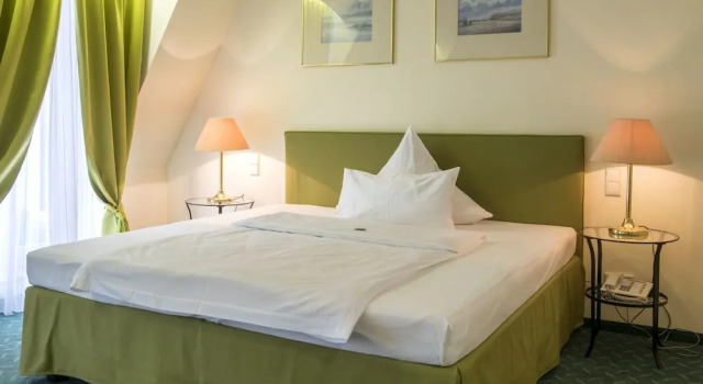 Hotel Artrium am Park, Забронировать Отель Дитценбах земля Гессен