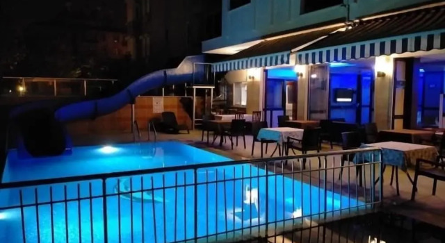 Livane Sun Otel, Забронировать Отель Отели Алании с бассейном, рядом с Пляж Портакал, Бассейн