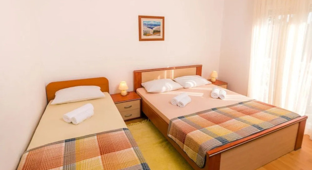 Pool Apartments Galeb, Забронировать Апартаменты/квартира Отели Новалья с парковкой, рядом с Общественный Пляж Мэйн, Парковка