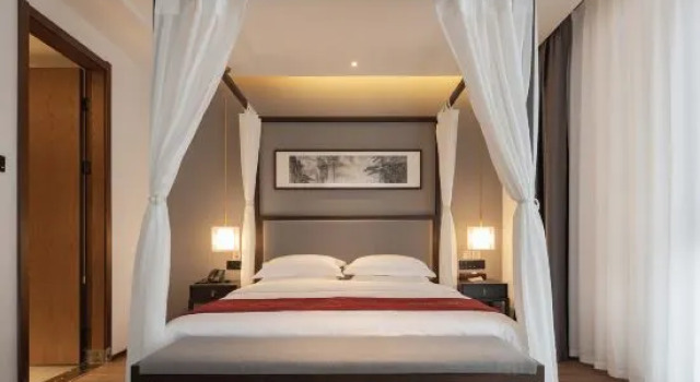 Люкс Lavande Hotel Xian Bell Tower Muslim Street North Street Subway