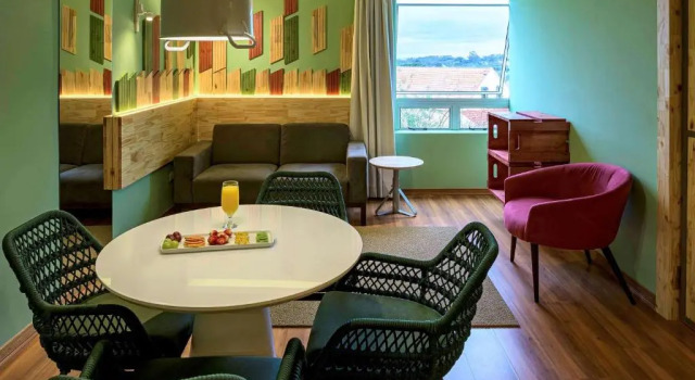 Люкс Hotel Nacional Inn Curitiba Santa Felicidade