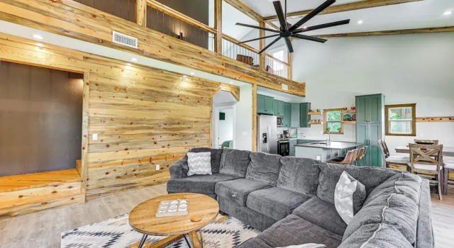 Family Tradition Glenwood Cabin w/ River Access!, Prenota Casa vacanze  