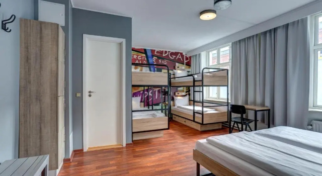 Кровать в общем номере MEININGER Hotel Copenhagen