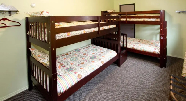 Кровать в общем номере (женский номер) Moderne Hostel
