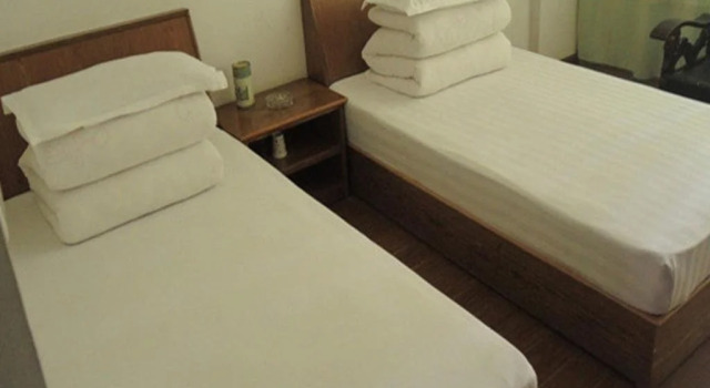 Xinmeng Hotel, Prenota Hotel Zongyang Cina