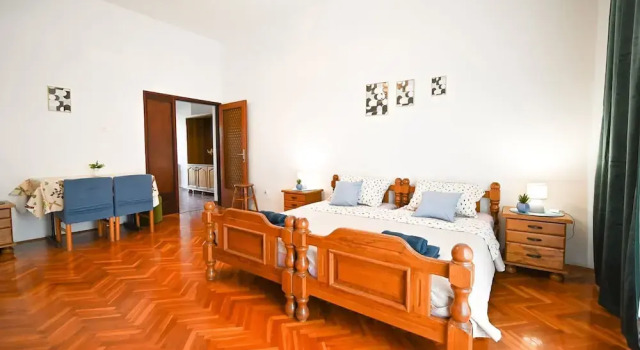 Апартаменты Classic Green and Lush Apartments With Terrace