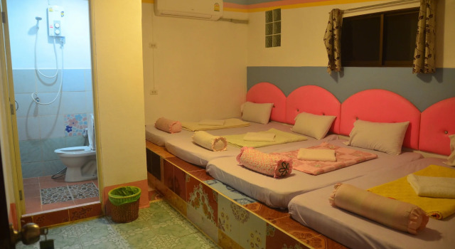 Kekana Guest House, Забронировать Гостевой дом Отели Южного Таиланда с парковкой, Парковка