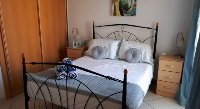 2 BDR top floor pool views, Забронировать Отель Отели Санта-Мария с парковкой, рядом с Дом культуры Фунана, Парковка