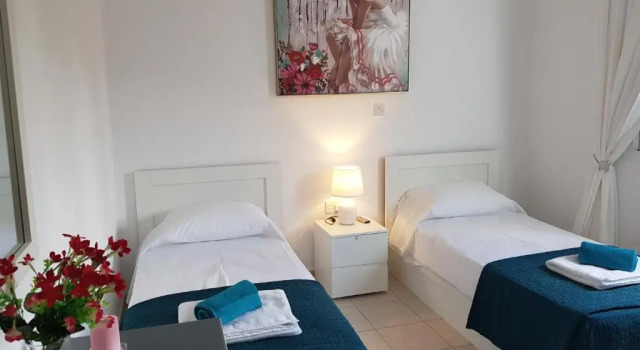 Paradise Gardens IV 2 Bd Amazing Apartment, Boek Appartement Hotels in Paphos met parkeren, in de buurt van Vrisoudia ΙΙ Beach, Parkeren