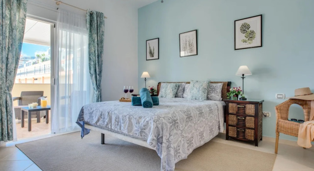 TROPICAL VILLA! Sea Front Terrace!, Book Hotel Hotels in Tenerife with Parking, Parking