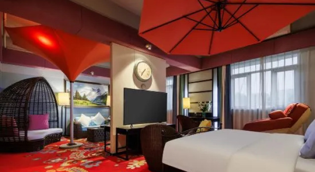 Люкс Happy Inn (Longmen High-Speed Railway Station Sui and Tang Botanical Garden)