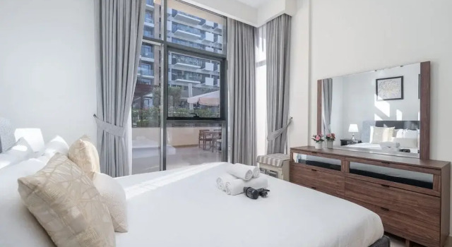 Indulging 1 Bedroom in Azizi Riviera 6