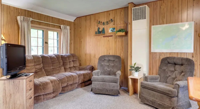 Коттедж South Twin Lake Cabin w/ Dock, Steps to Water