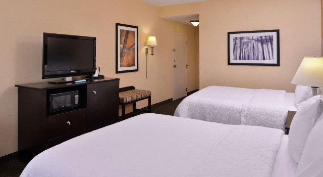 Четырёхместный номер Standard Hampton Inn & Suites Woodward