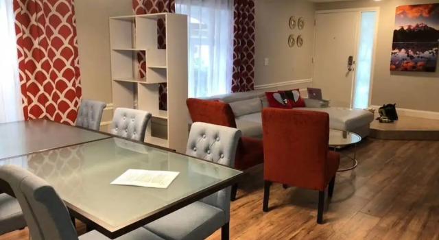 Коттедж 6150 Sandcrest · New! Walk to Universal. Sleep 9. Near Disney