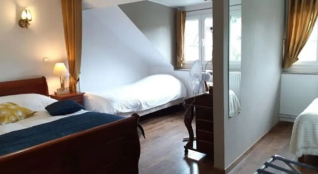 Четырёхместный номер Standard Logis Le Saint Hubert