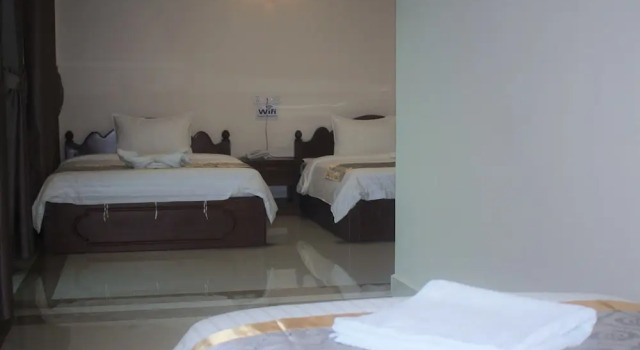 Трёхместный номер Standard KC River Hotel