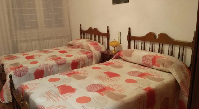 Casa naranja, Book Hotel Hotels in Aragon with Parking, Parking