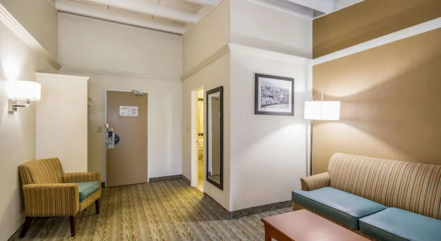 Двухместный люкс Quality Inn & Suites Kansas City - Independence I-70 East