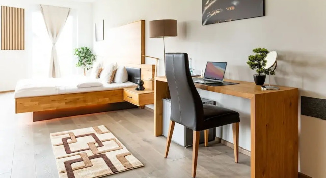 Номер Superior Hotel Vier Jahreszeiten direkt an den Kliniken und Therme Bad Krozingen, nahe Freiburg