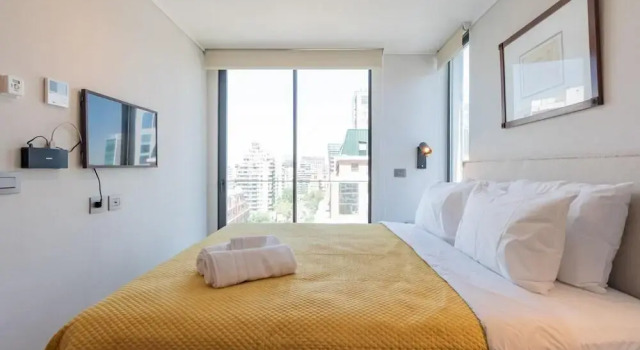 Light Gray Studio W/Parking & Wifi, Забронировать Отель Отели Сантьяго с бассейном, рядом с Парк Араукано, Бассейн