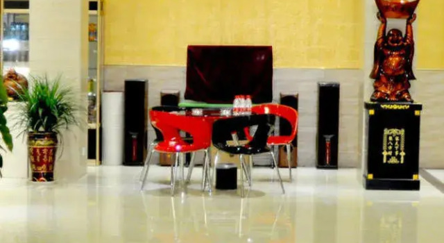 Royal Dragon Airport Hotel, Prenota Hotel Hotel a Shaanxi con parcheggio, Parcheggio