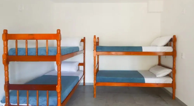 Кровать в общем номере (женский номер) Sea Wolf Hostel - Lagoa da Conceição
