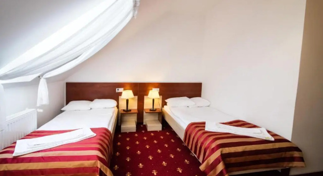 Hotel Platinum Hrubieszów, Забронировать Отель Отели Хрубешув с парковкой, Парковка