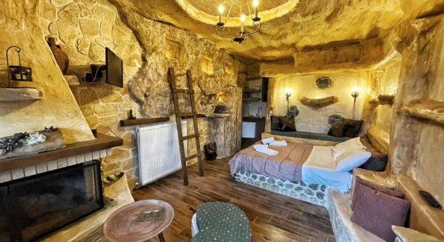 Двухместный номер Standard с балконом Anilia Guesthouse