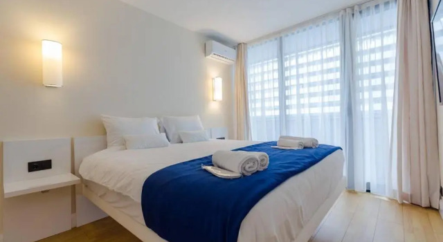 1BR Apt with Sea View and balcony, Book Hotel Batumi 