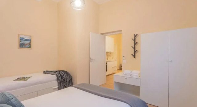 Simar Apartments nearby Como SG Train Station by Rent All Como, Забронировать Апартаменты/квартира Комо Озеро Комо, рядом с Como Cathedral