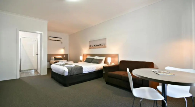 Номер Executive The Aberdeen Motel
