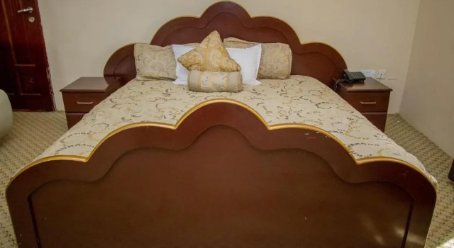 Deluxe Dvoulůžkový s manželskou postelí pokoj Grand Global Hotel