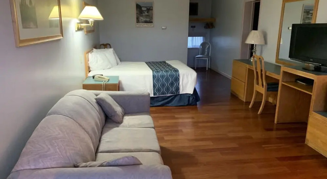 Семейный люкс с 2 комнатами Travelodge by Wyndham Grand Falls