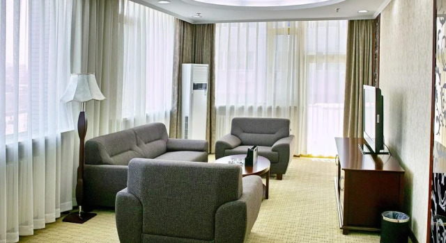 Tangshan Street Hotel - Dalian, Book Hotel Xi Gang 