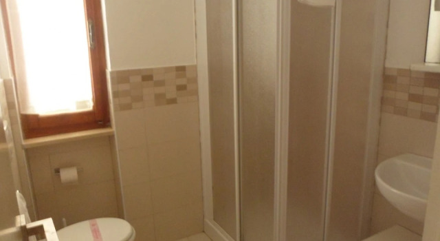 Трёхместный номер Standard с балконом Hotel Villa Rosa