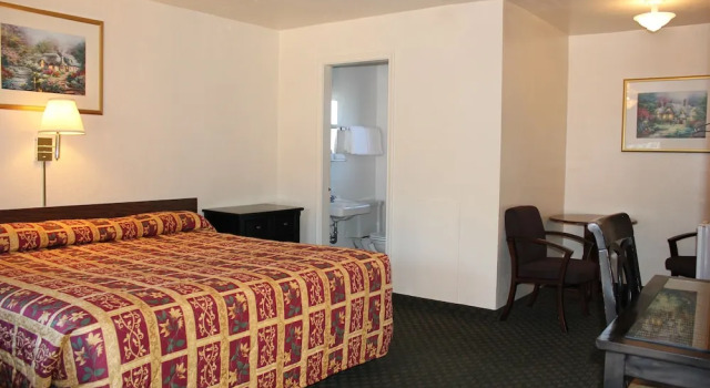 Люкс Comfort Lava Spa Motel & RV