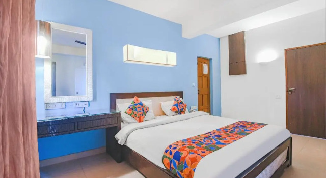 Номер Executive FabExpress Coco Goa Resort With Pool, Arpora