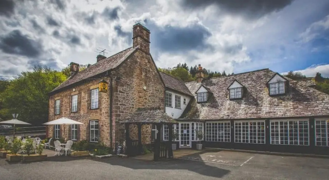 The Wild Hare, Rezervați Hotel Tintern 