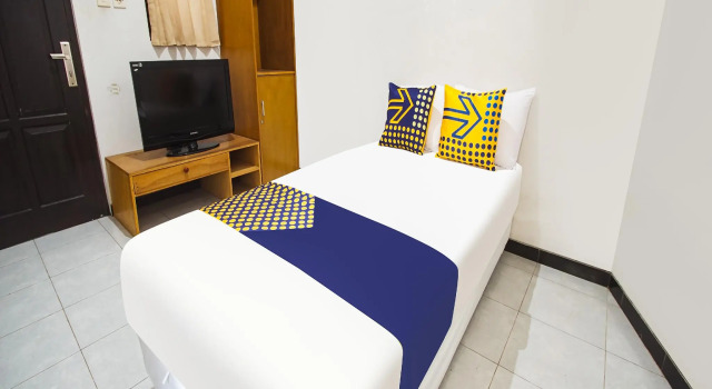 SPOT ON 90902 Marhaban Guesthouse Syariah