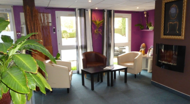 Mistral, Book Hotel Ivisa 