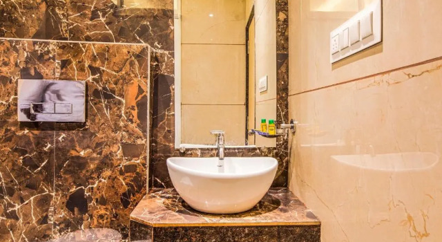 Номер Deluxe FabHotel Spring Inn - Nr Borivali Station