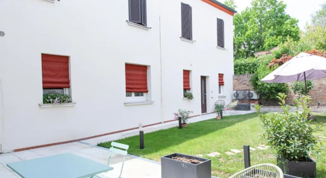 Interno Estense 753