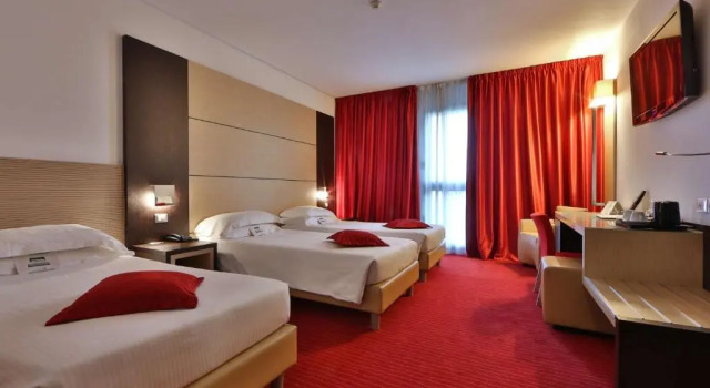 Трёхместный номер Comfort Best Western Plus Hotel Galileo Padova