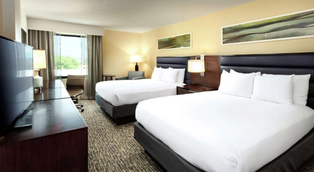 Четырёхместный номер Standard Doubletree by Hilton Columbia, SC