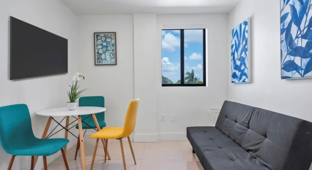 Miami Suite 302