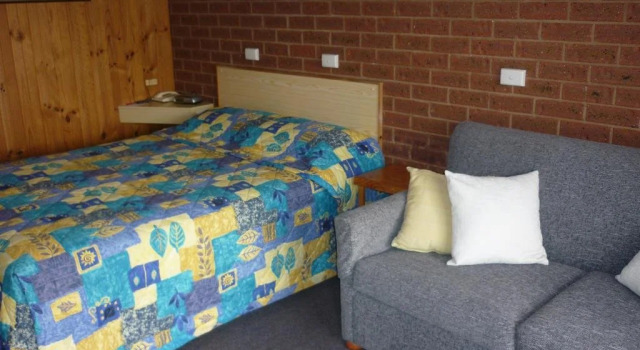 Country Mile Motor Inn, Забронировать Мини-отель Форбс Central West NSW